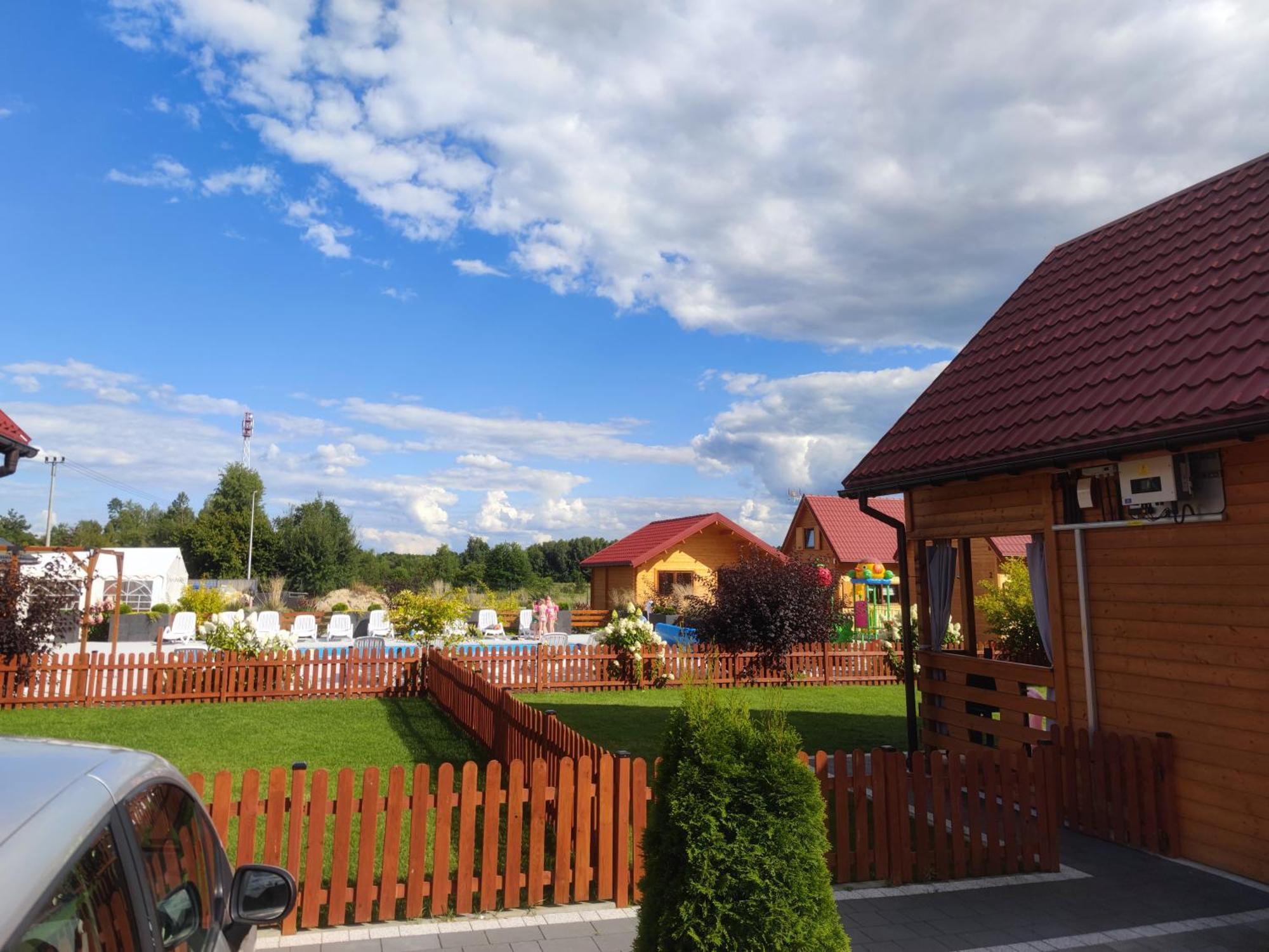 Miodowa Sadyba Domki Caloroczne Kluczbork Ligota Zamecka エクステリア 写真