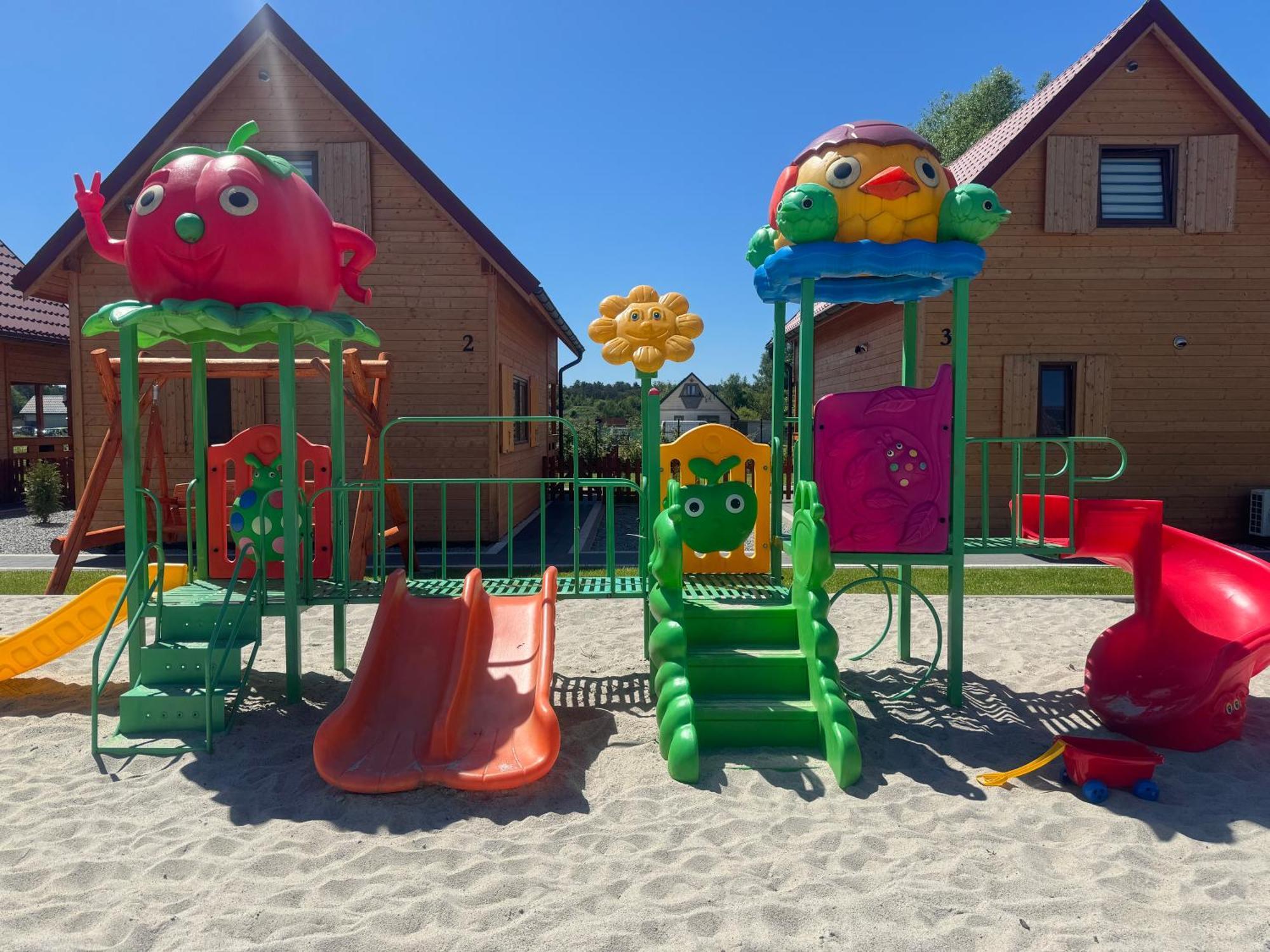 Miodowa Sadyba Domki Caloroczne Kluczbork Ligota Zamecka エクステリア 写真